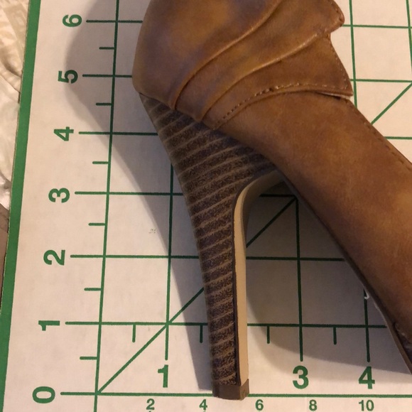 Madden Girl tan heels - Picture 4 of 4